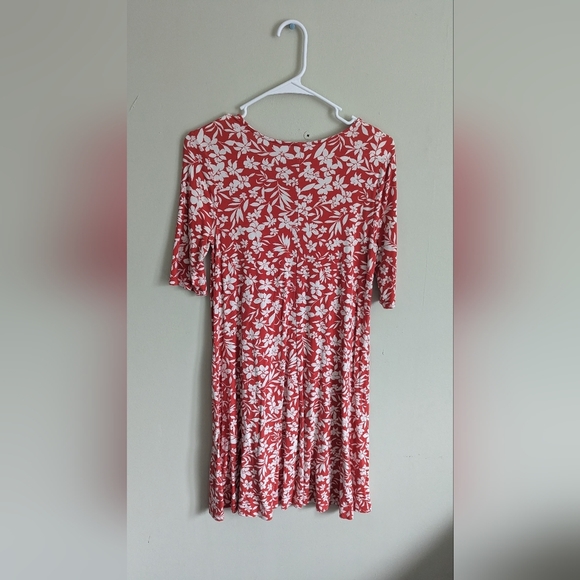 RED and White Hawaiian Floral Mini Old Navy Small Dress - Picture 5 of 5